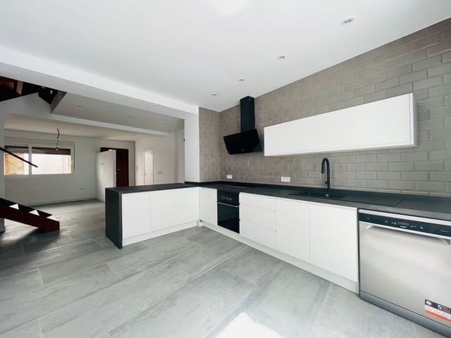 4 quarto Casa em Banda para venda em Ondara com piscina - 340 000 € (Ref: 9851038)