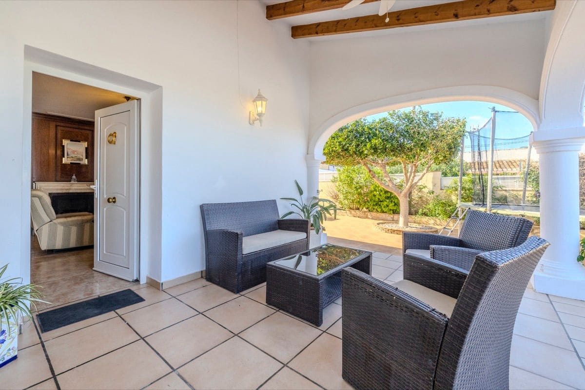 5 slaapkamer Villa te koop in Denia met zwembad garage - € 695.000 (Ref: 9889723)