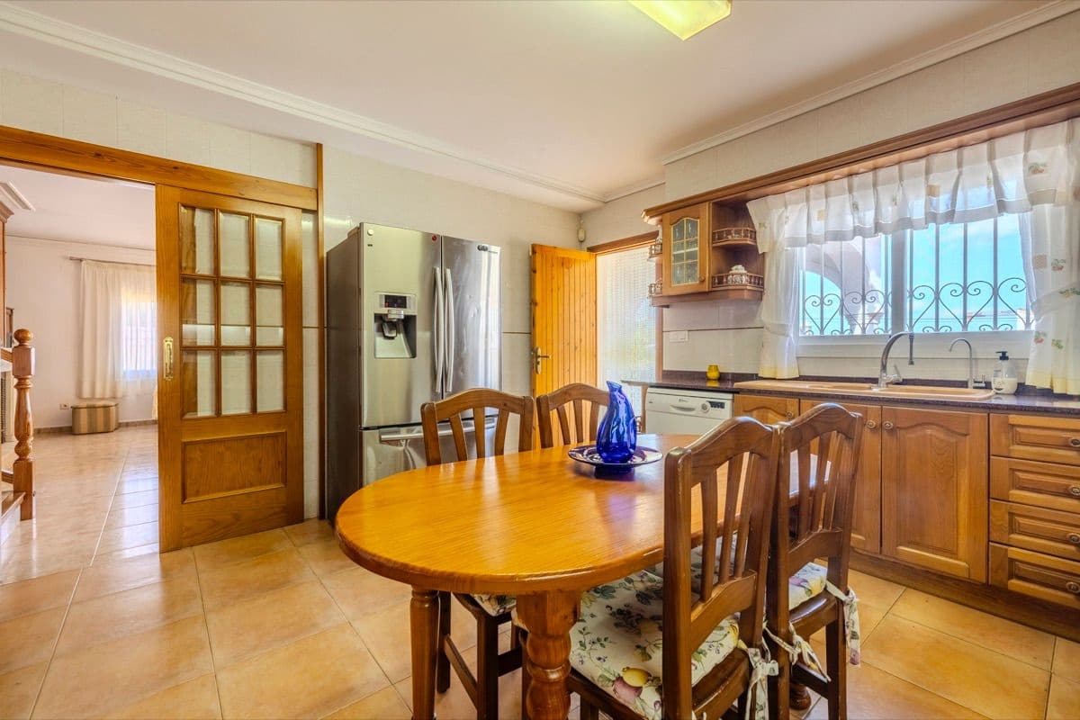 5 slaapkamer Villa te koop in Denia met zwembad garage - € 695.000 (Ref: 9889723)