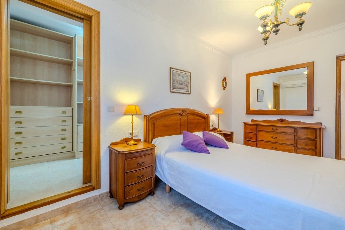 5 slaapkamer Villa te koop in Denia met zwembad garage - € 695.000 (Ref: 9889723)