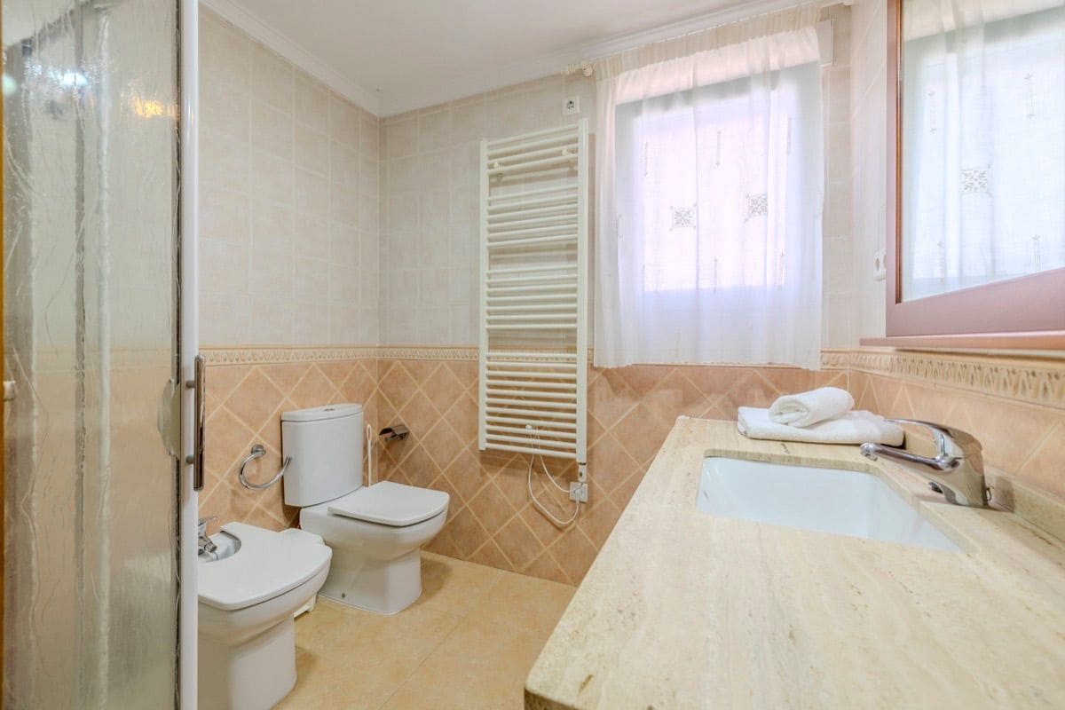 5 slaapkamer Villa te koop in Denia met zwembad garage - € 695.000 (Ref: 9889723)