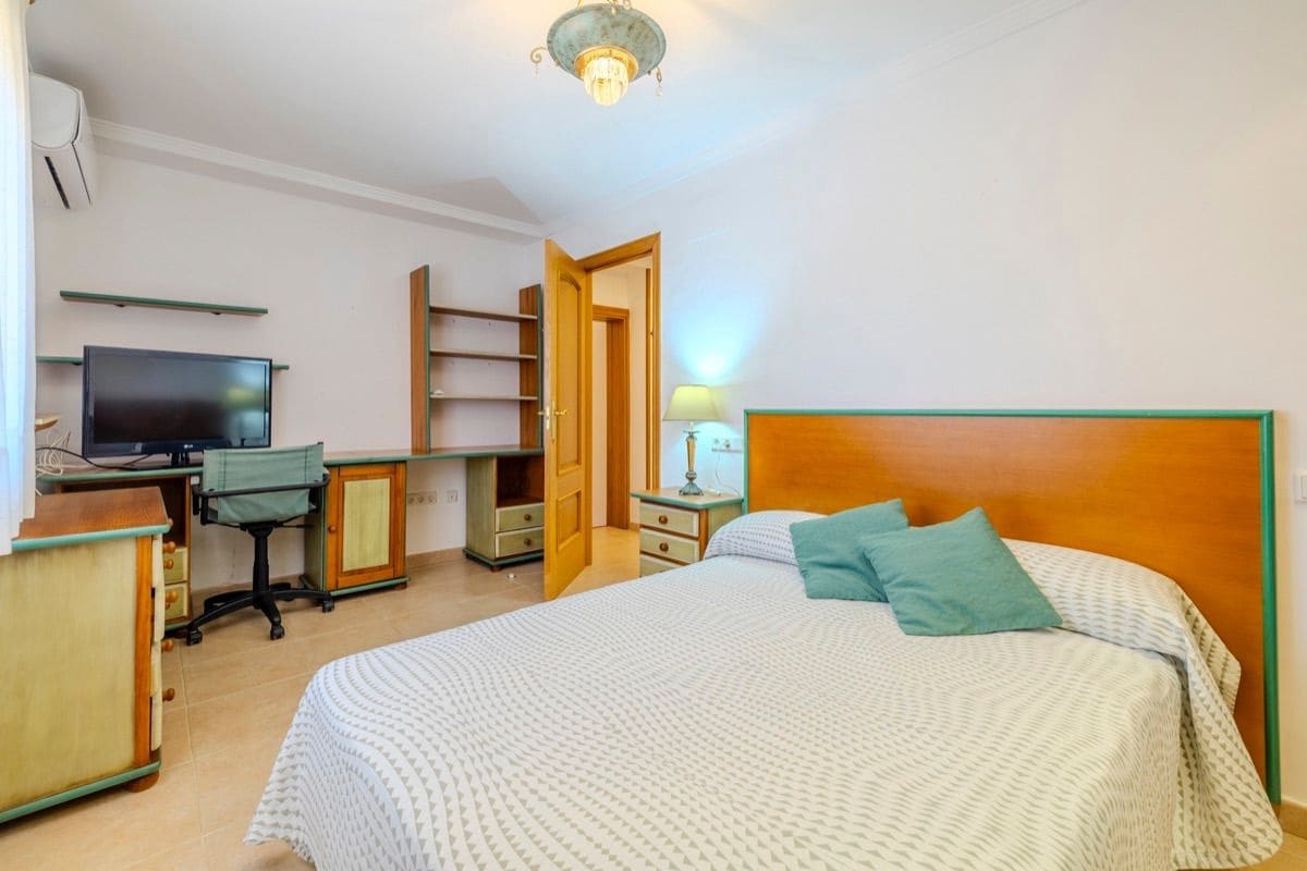 5 slaapkamer Villa te koop in Denia met zwembad garage - € 695.000 (Ref: 9889723)