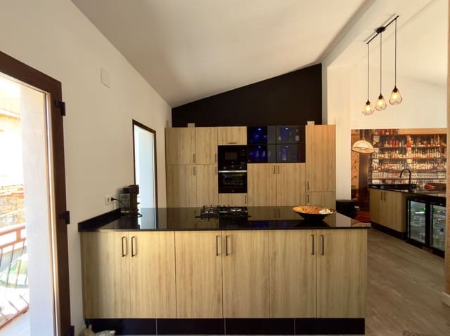 3 bedroom Townhouse for sale in Gata de Gorgos - € 299,000 (Ref: 9893690)