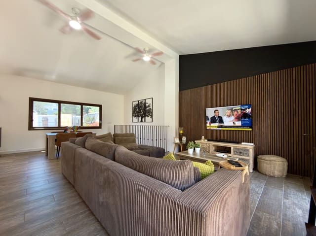 3 bedroom Townhouse for sale in Gata de Gorgos - € 299,000 (Ref: 9893690)