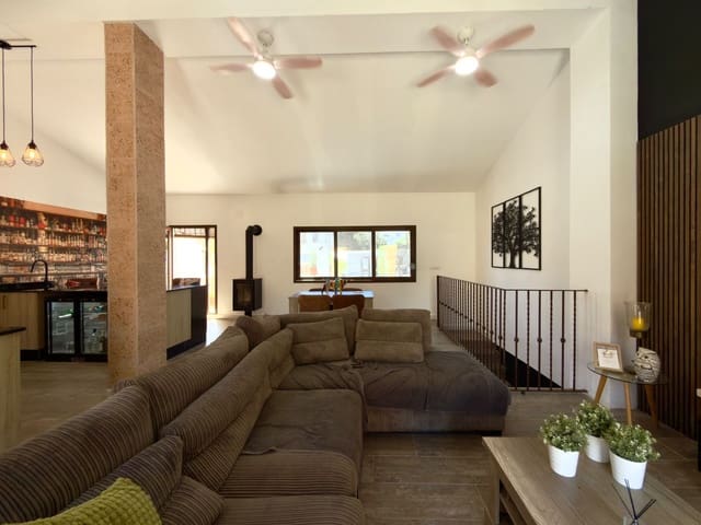 3 bedroom Townhouse for sale in Gata de Gorgos - € 299,000 (Ref: 9893690)