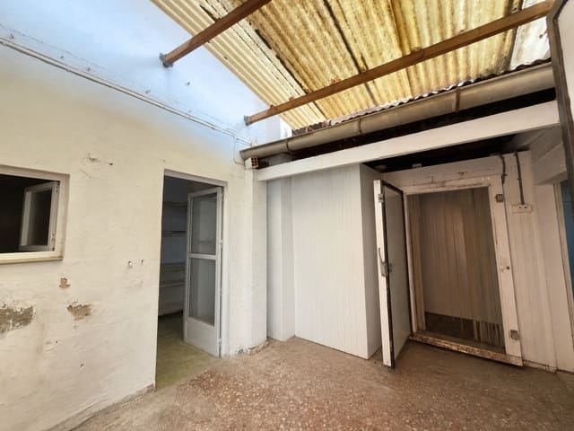 Kaupallinen myytävänä paikassa Centro Urbano, Dénia - 299 000 € (Ref: 9912493)