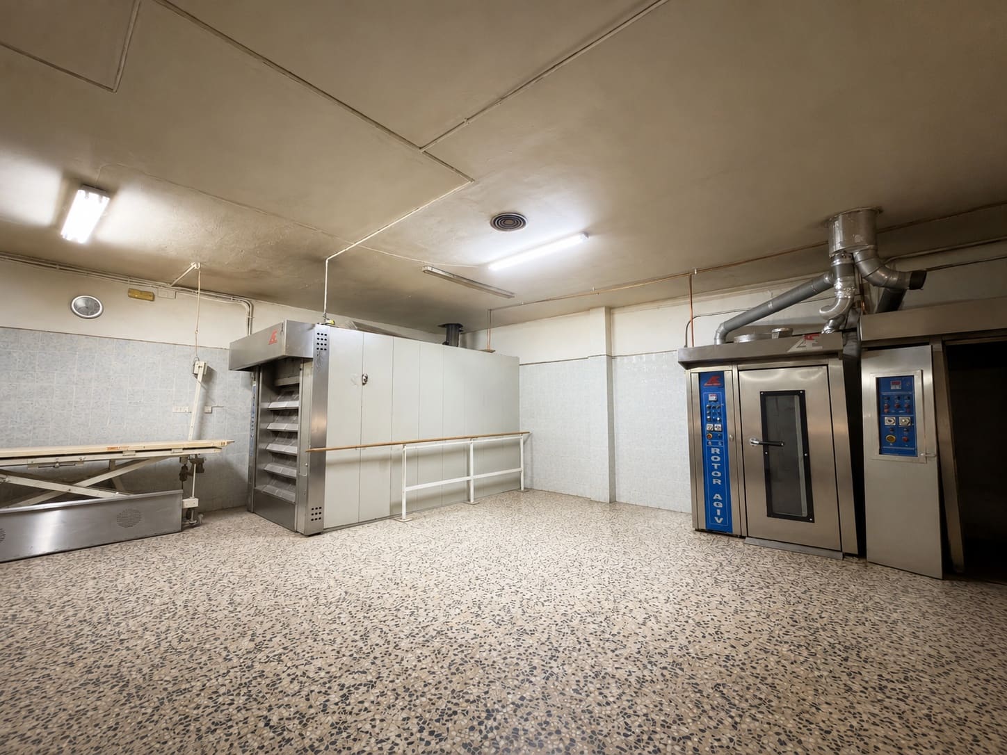 Kaupallinen myytävänä paikassa Denia - 299 000 € (Ref: 9912493)