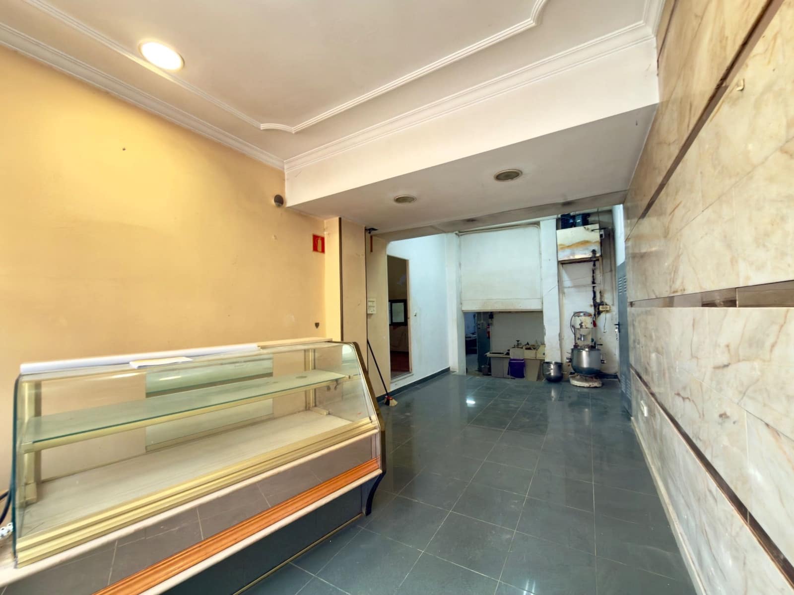 Kaupallinen myytävänä paikassa Denia - 299 000 € (Ref: 9912493)