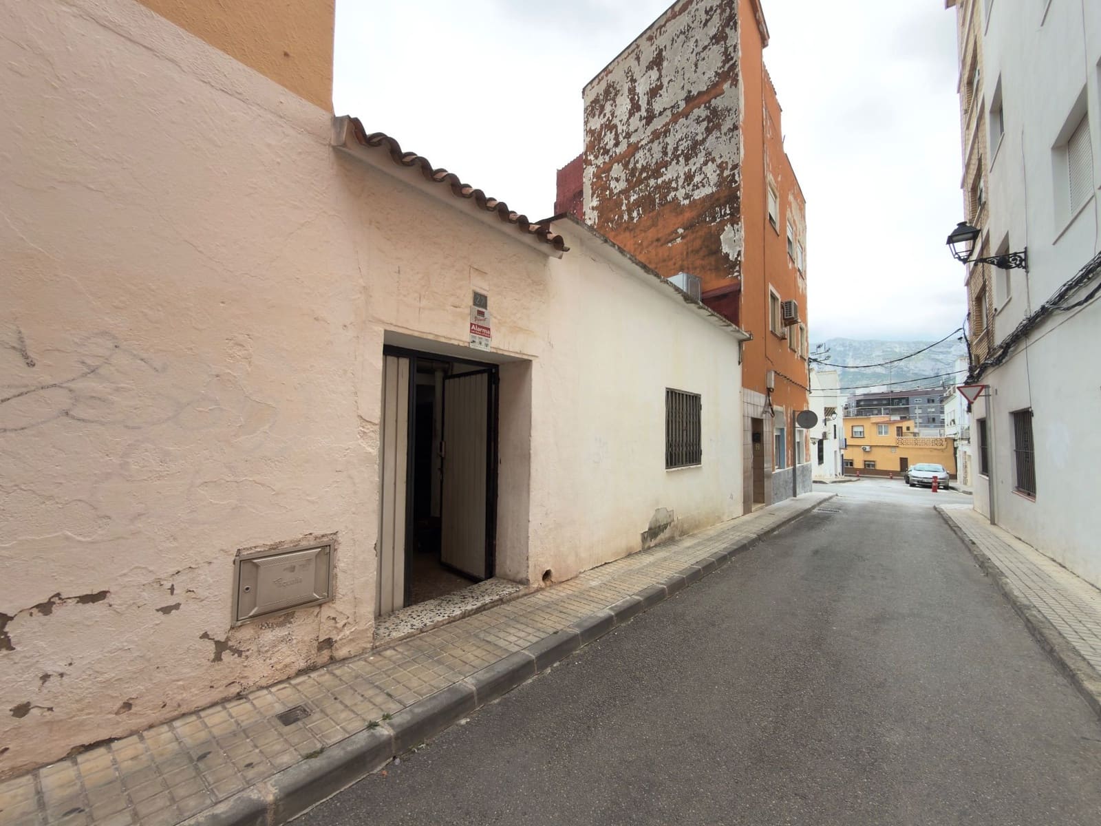 Kaupallinen myytävänä paikassa Denia - 299 000 € (Ref: 9912493)