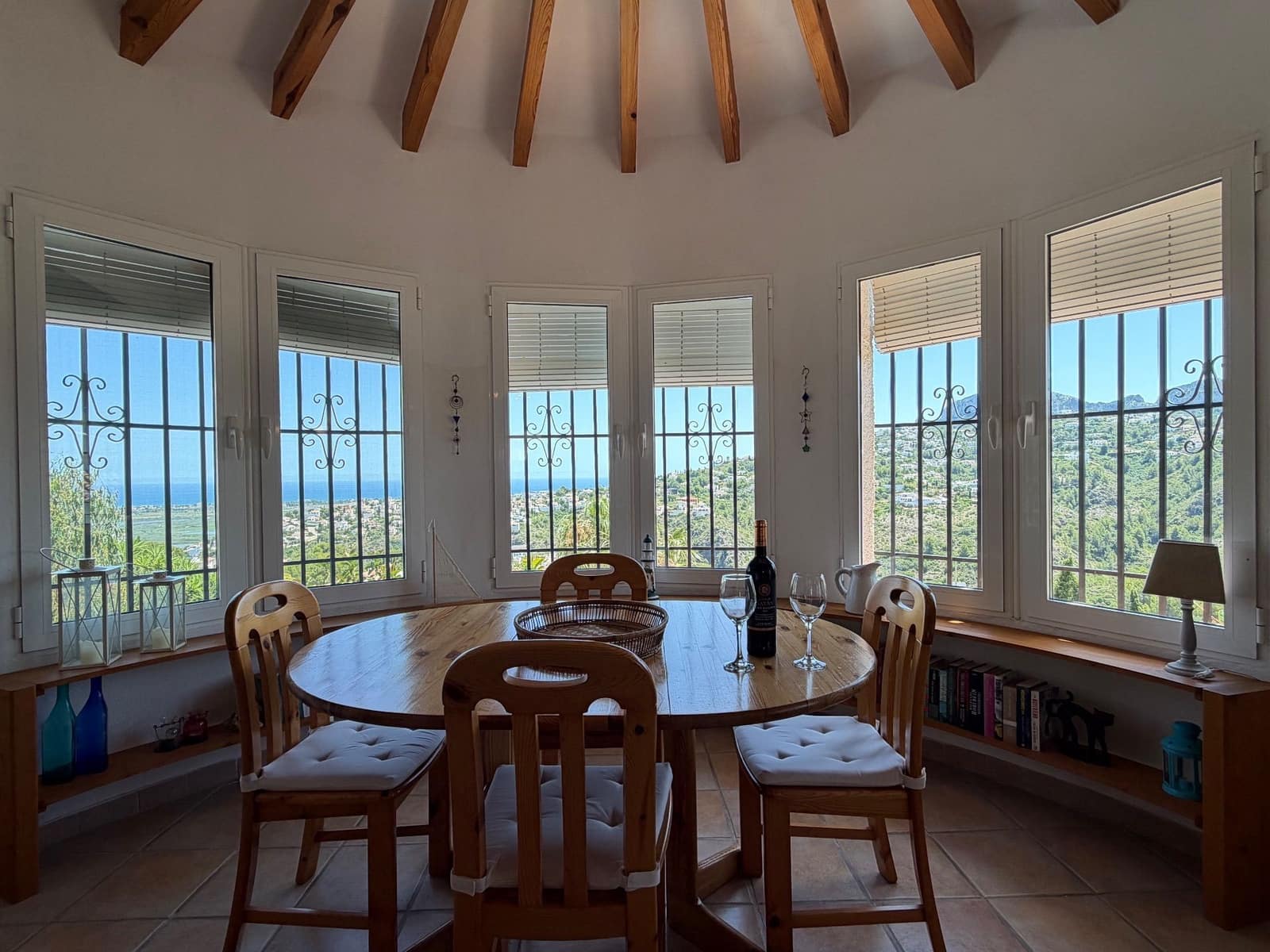 Chalet de 3 habitaciones en Monte Pego en alquiler con piscina garaje - 1.950 € (Ref: 9935485)