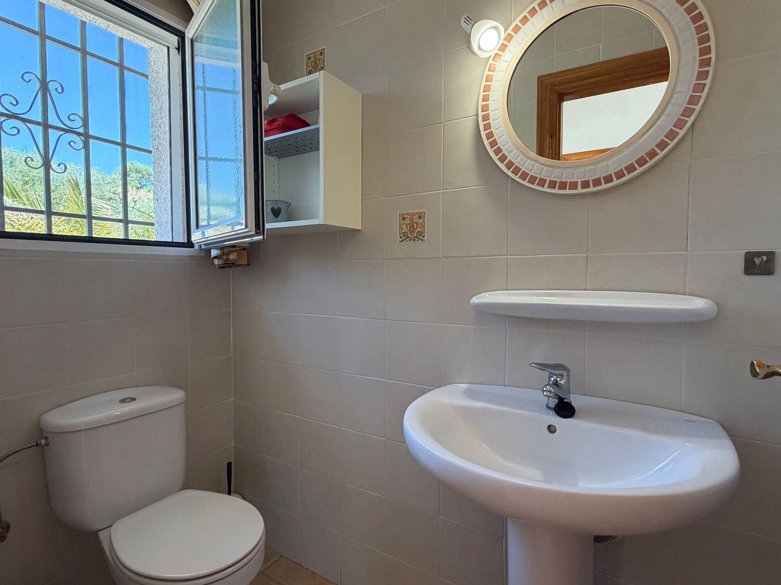 Chalet de 3 habitaciones en Monte Pego en alquiler con piscina garaje - 1.950 € (Ref: 9935485)