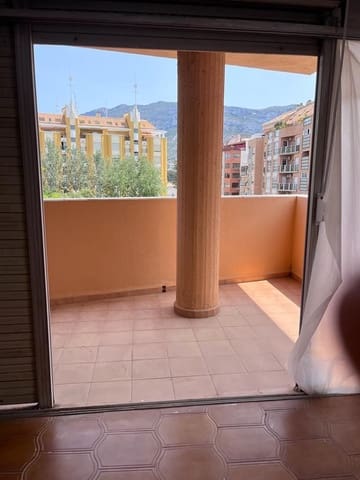 6 soveværelse Lejlighed til salg i Centro Urbano, Dénia - € 295.000 (Ref: 9939318)