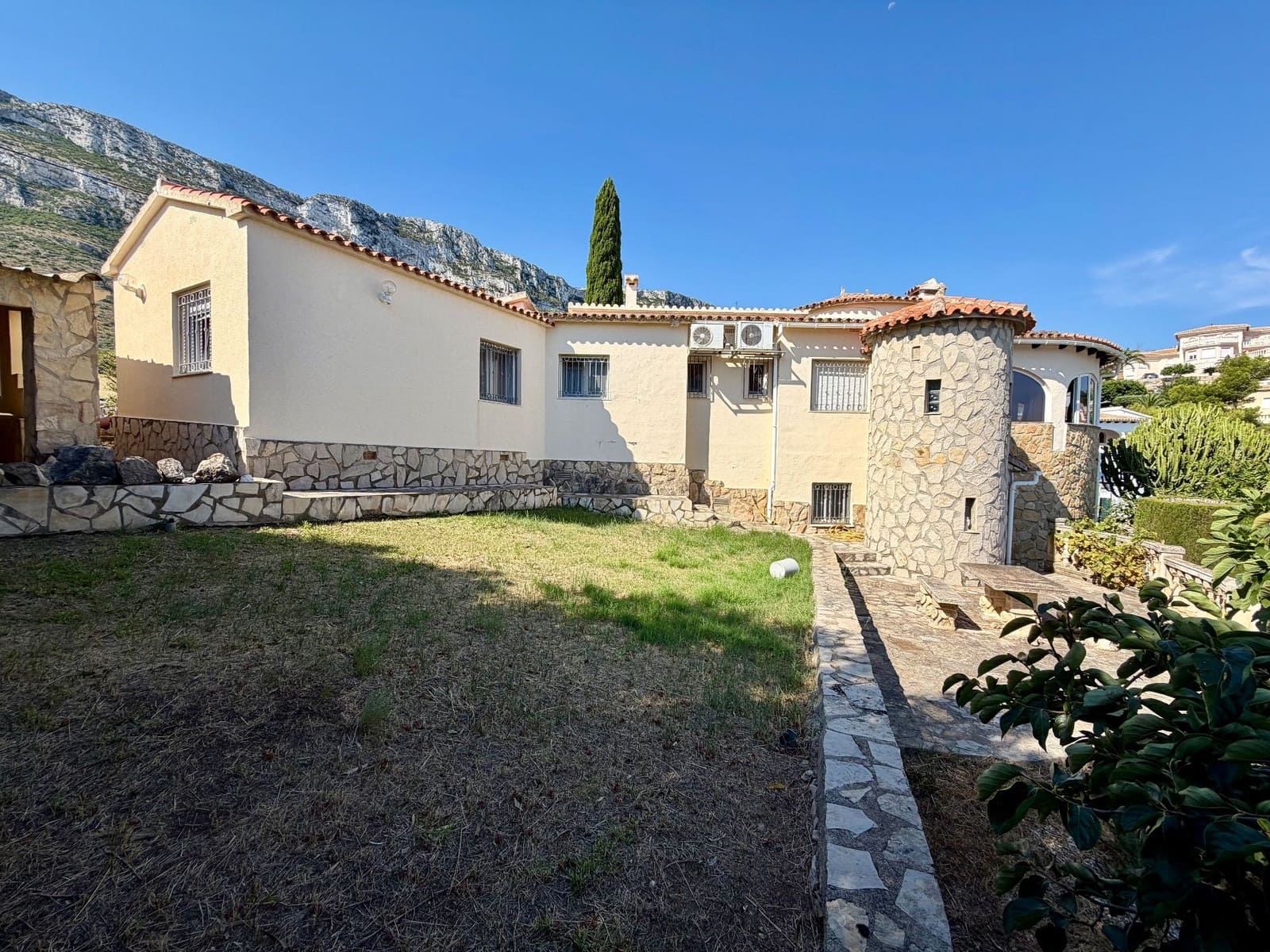 2 quarto Moradia para venda em Denia com piscina garagem - 595 000 € (Ref: 9953691)
