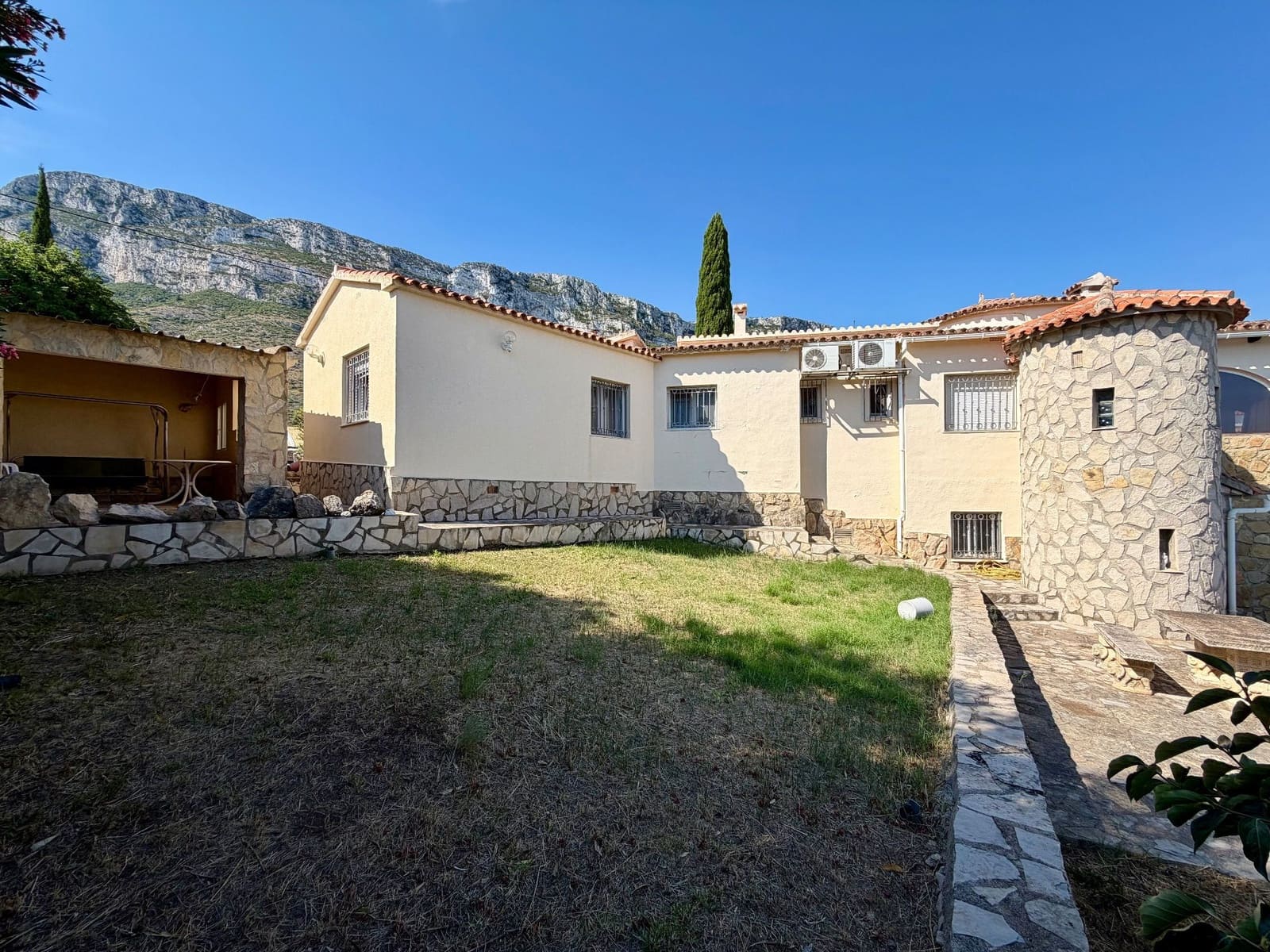 2 quarto Moradia para venda em Denia com piscina garagem - 595 000 € (Ref: 9953691)