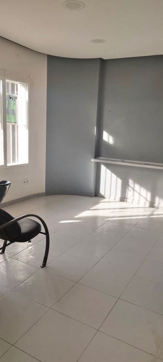 1 sovrum Kommersiell till salu i Denia med garage - 96 000 € (Ref: 9984348)