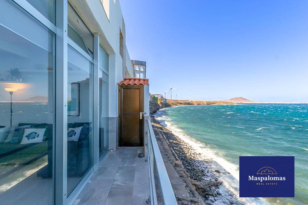 2 bedroom Flat for sale in Pozo Izquierdo, Santa Lucía de Tirajana €