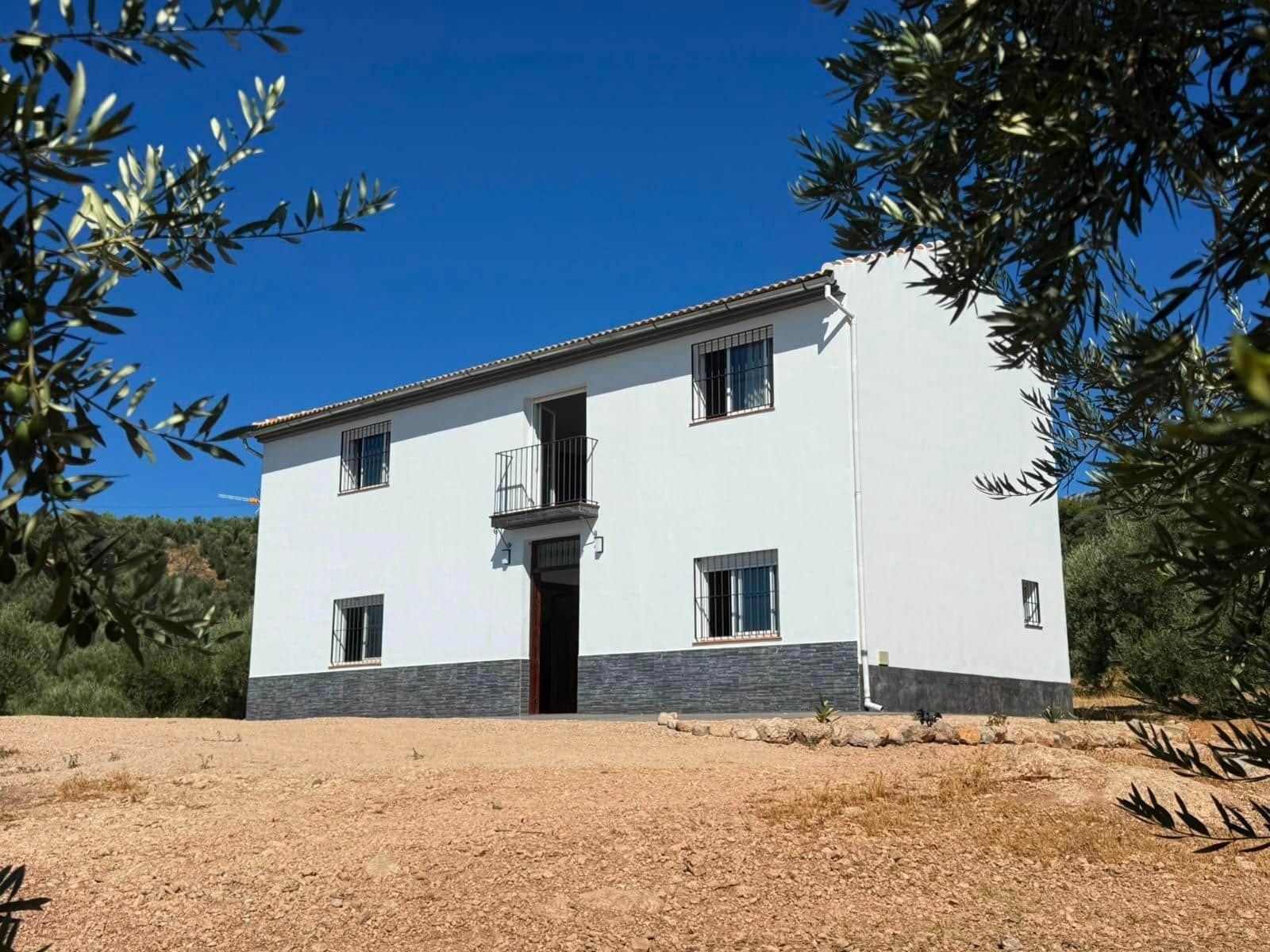 4 bedroom Finca/Country House for sale in Villanueva de la Concepcion - € 345,000 (Ref: 10005680)