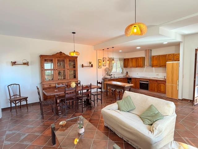 4 sovrum Finca/Hus på landet till salu i Villanueva de la Concepcion - 349 000 € (Ref: 10005680)