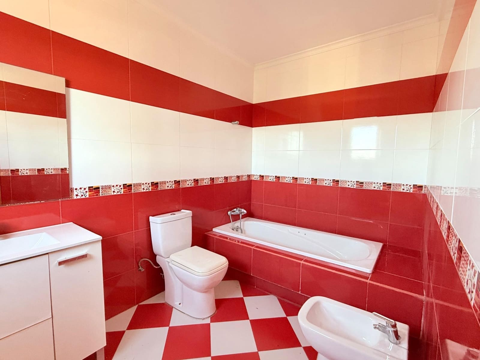 7 quarto Moradia para venda em Pinos de Alhaurin com piscina garagem - 980 000 € (Ref: 10100244)