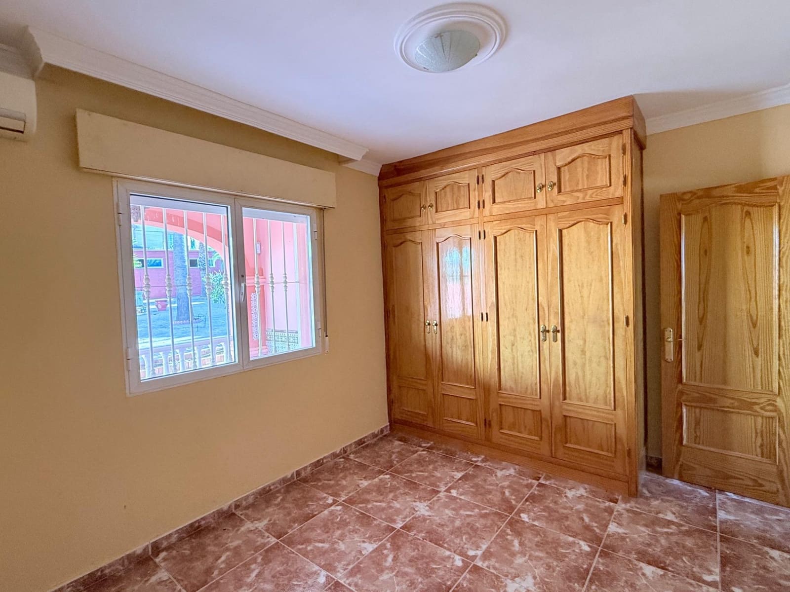 7 bedroom Villa for sale in Pinos de Alhaurin with pool garage - € 1,500,000 (Ref: 10102680)
