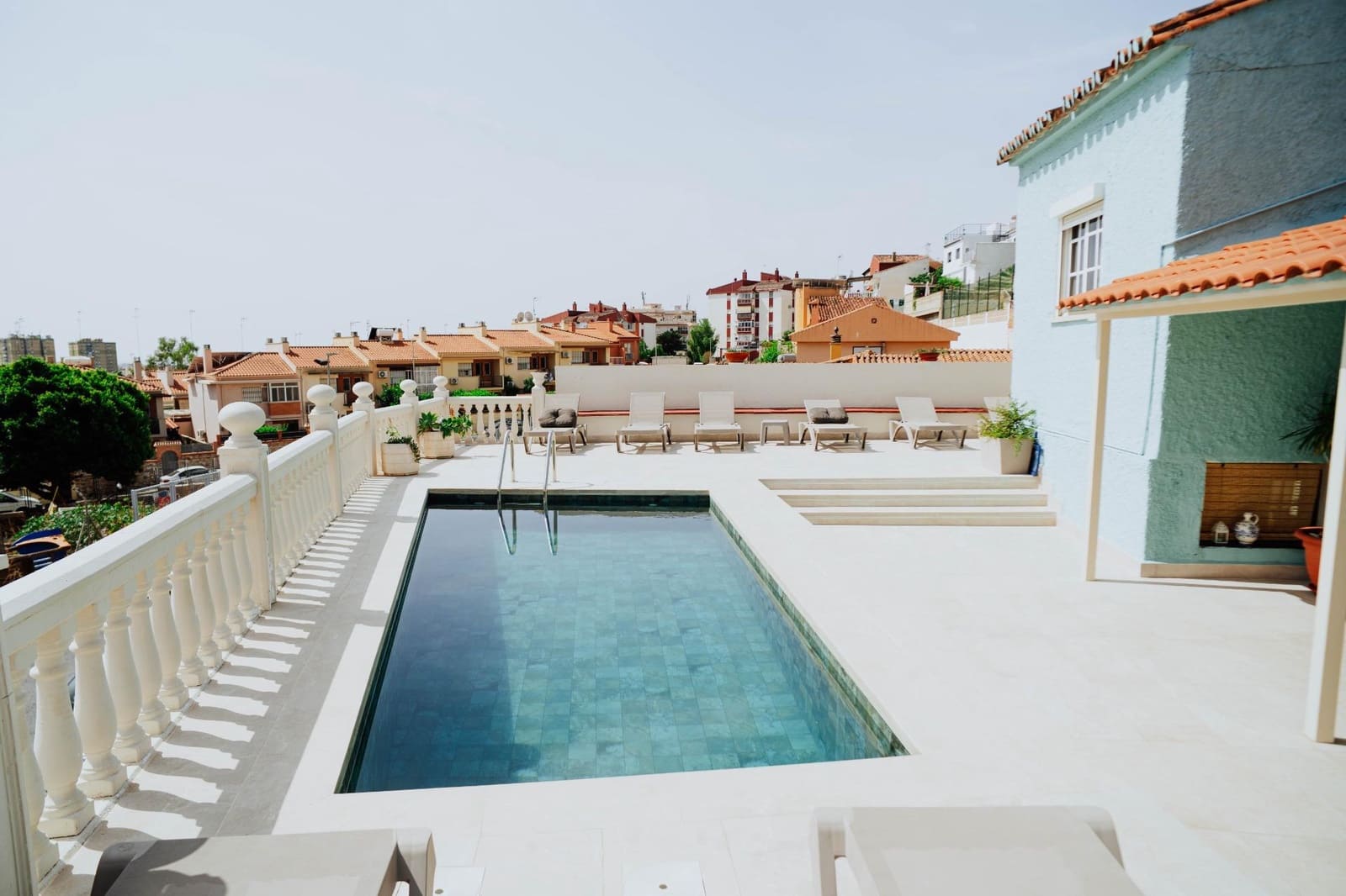 5 soveværelse Villa til salg i Malaga by med swimmingpool - € 649.000 (Ref: 10142676)