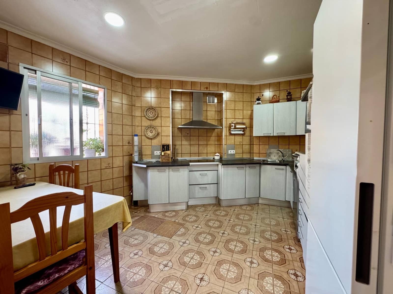 5 Zimmer Haus zu verkaufen in Malaga Stadt - 400.000 € (Ref: 10153689)