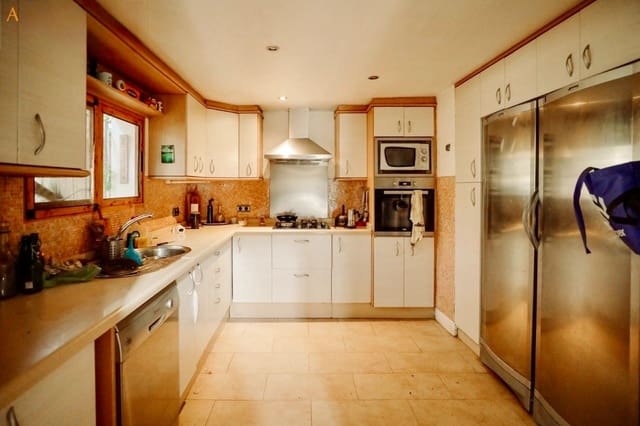 6 sypialnia Finka/Dom wiejski na sprzedaż w Alora z basenem - 440 000 € (Ref: 10168509)