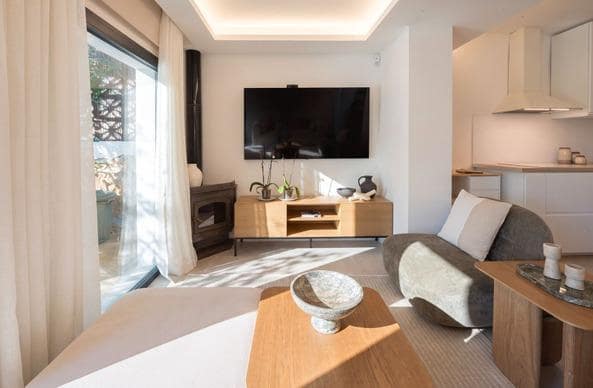 Pareado de 4 habitaciones en Los Pacos, Fuengirola en venta con piscina - 795.000 € (Ref: 10174022)