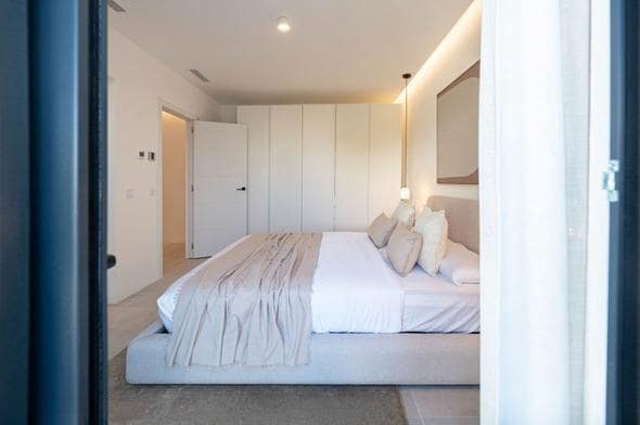 Pareado de 4 habitaciones en Fuengirola en venta con piscina - 795.000 € (Ref: 10174022)