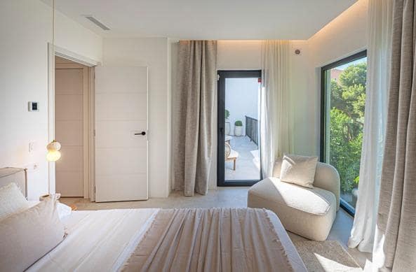 Pareado de 4 habitaciones en Fuengirola en venta con piscina - 795.000 € (Ref: 10174022)