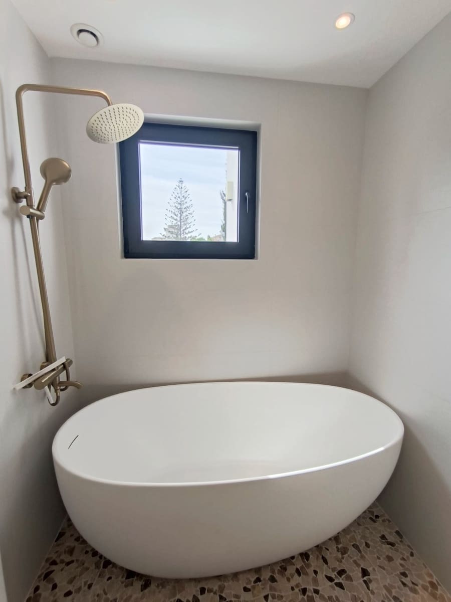Pareado de 4 habitaciones en Fuengirola en venta con piscina - 795.000 € (Ref: 10174022)
