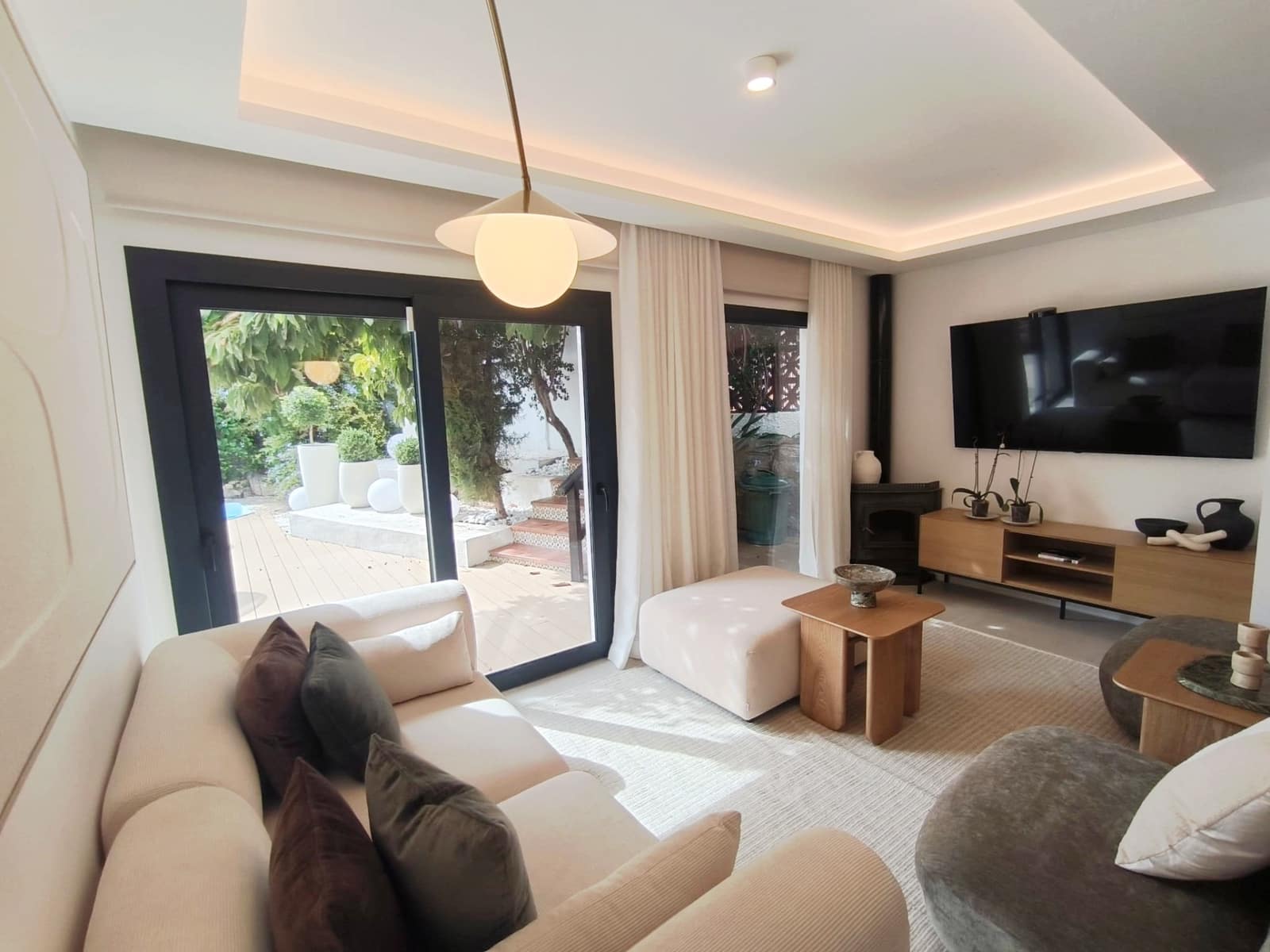 Pareado de 4 habitaciones en Fuengirola en venta con piscina - 795.000 € (Ref: 10174022)