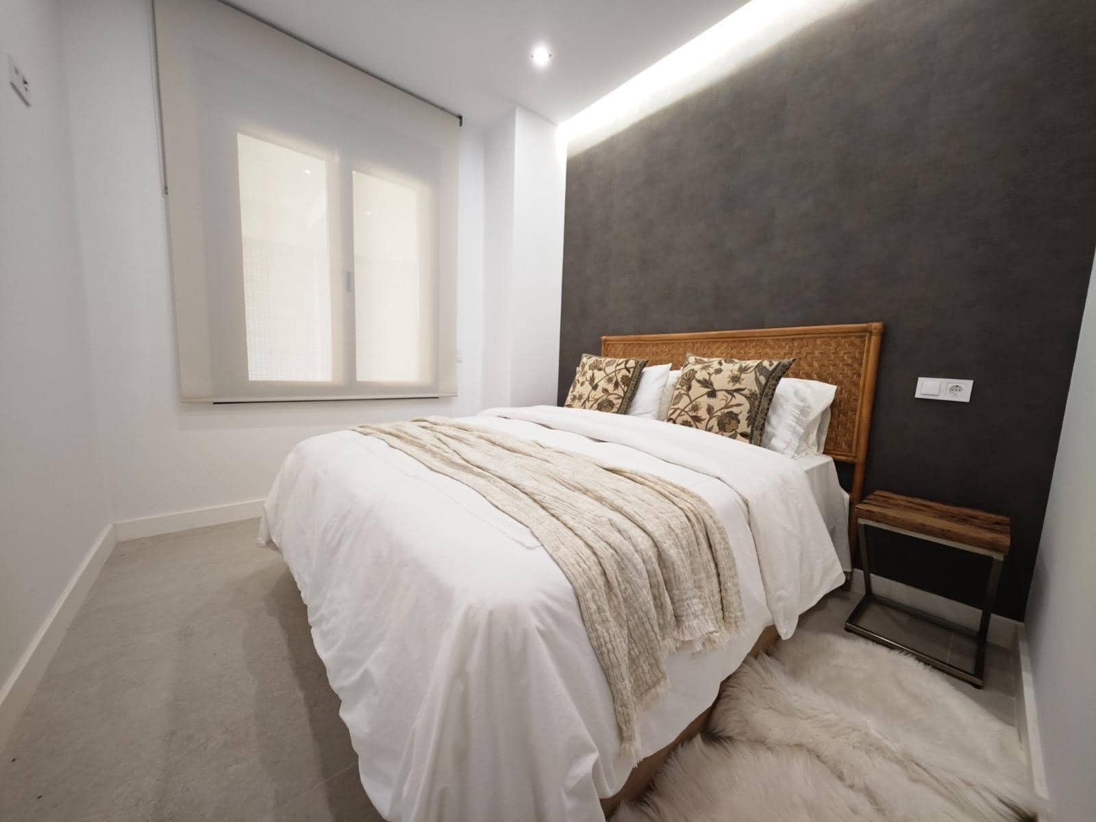 2 bedroom Beach Apartment for sale in Fuengirola - € 425,000 (Ref: 10174023)
