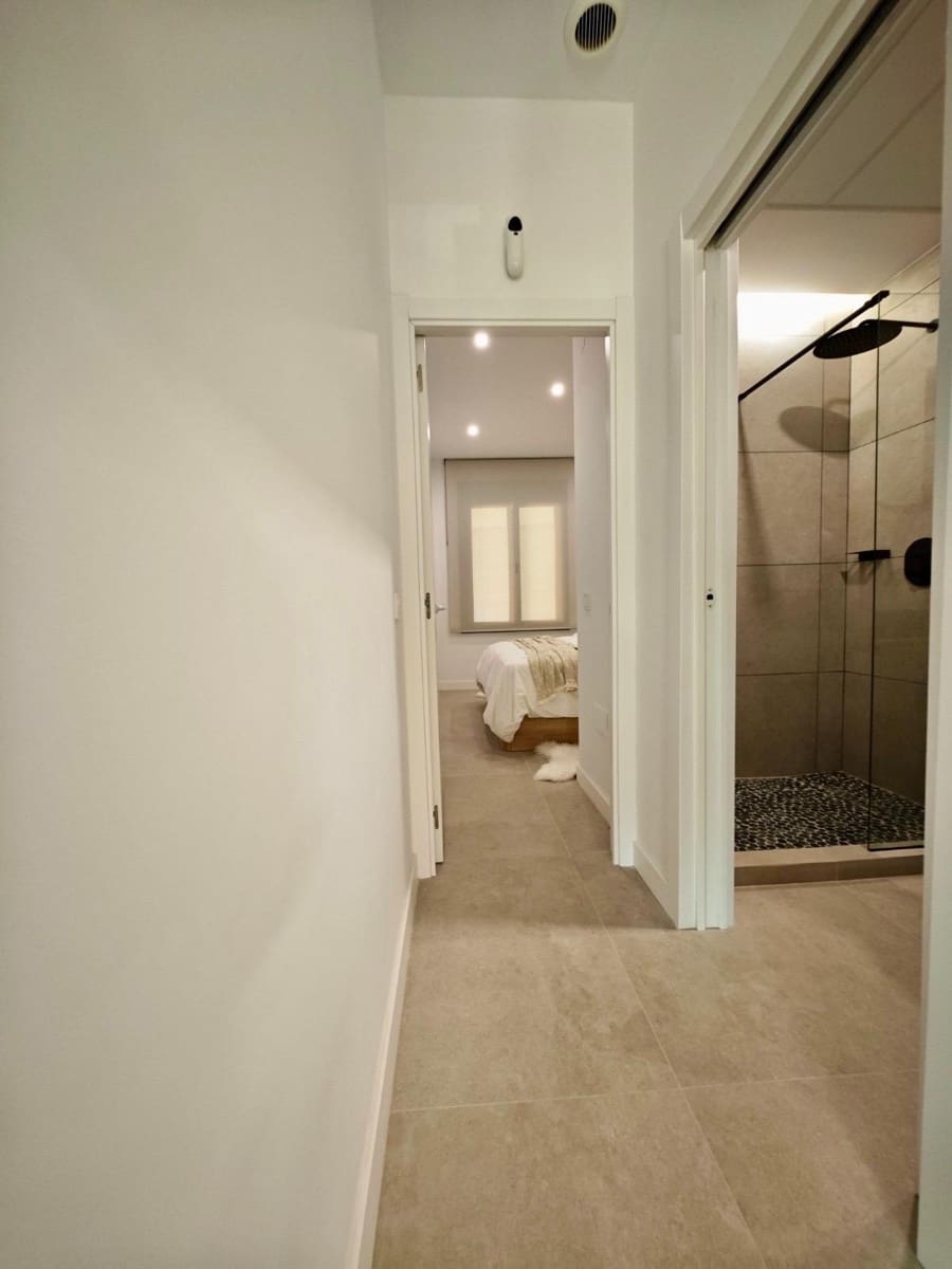 2 bedroom Beach Apartment for sale in Fuengirola - € 425,000 (Ref: 10174023)
