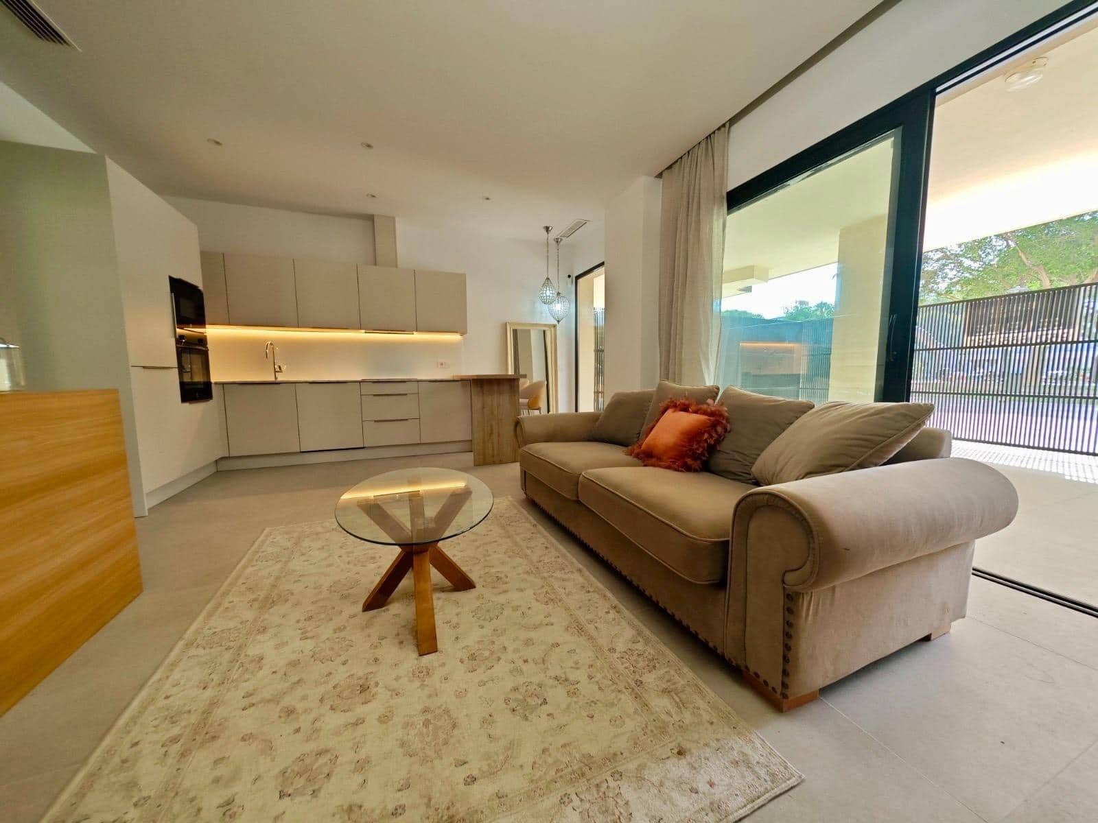 2 bedroom Beach Apartment for sale in Fuengirola - € 425,000 (Ref: 10174023)