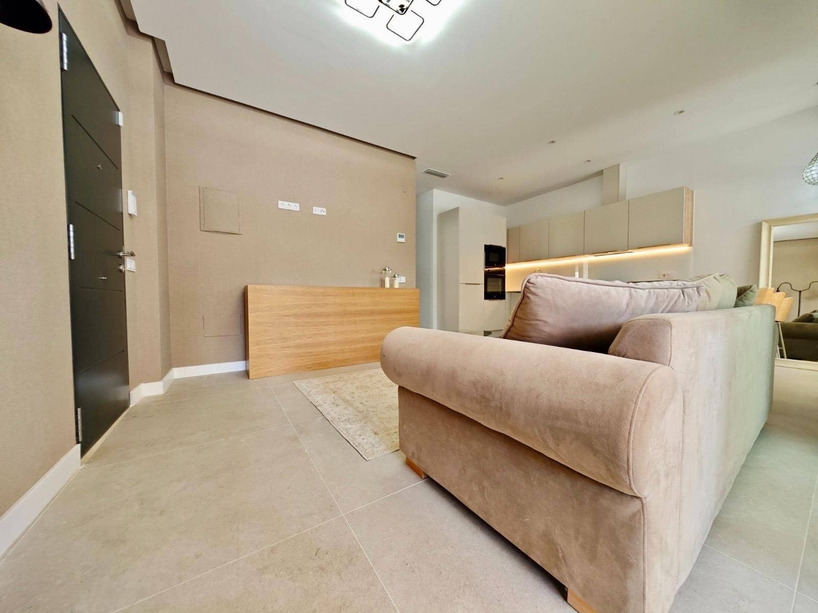 2 bedroom Beach Apartment for sale in Fuengirola - € 425,000 (Ref: 10174023)