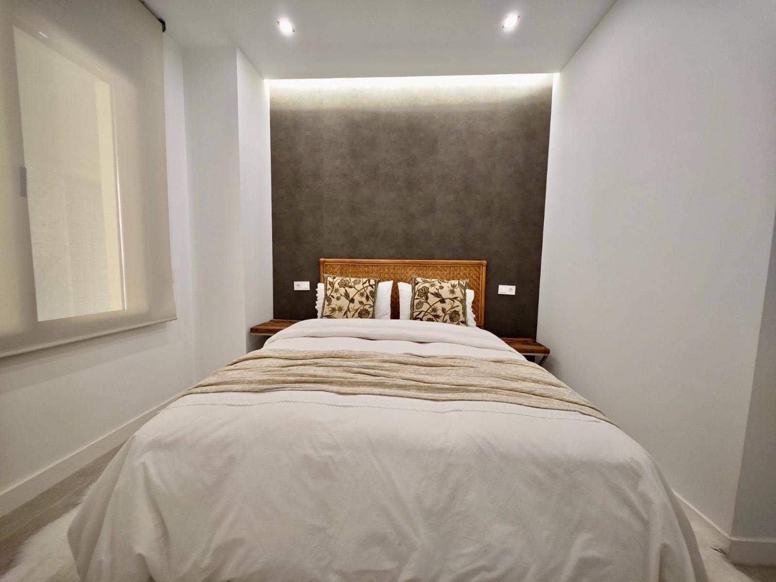 2 bedroom Beach Apartment for sale in Fuengirola - € 425,000 (Ref: 10174023)