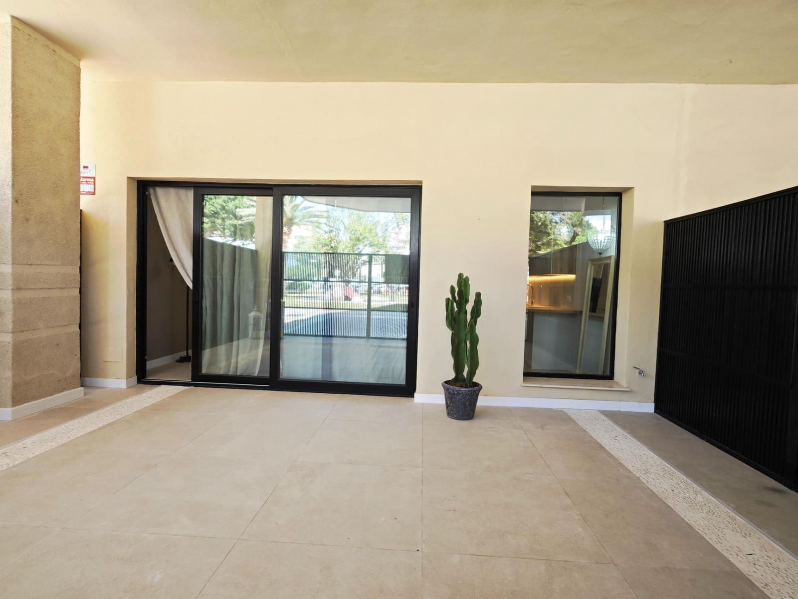 2 bedroom Beach Apartment for sale in Fuengirola - € 425,000 (Ref: 10174023)