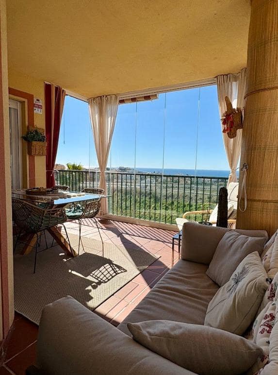 2 soverom Leilighet til salgs i Riviera del Sol med svømmebasseng garasje - € 339 000 (Ref: 10174657)