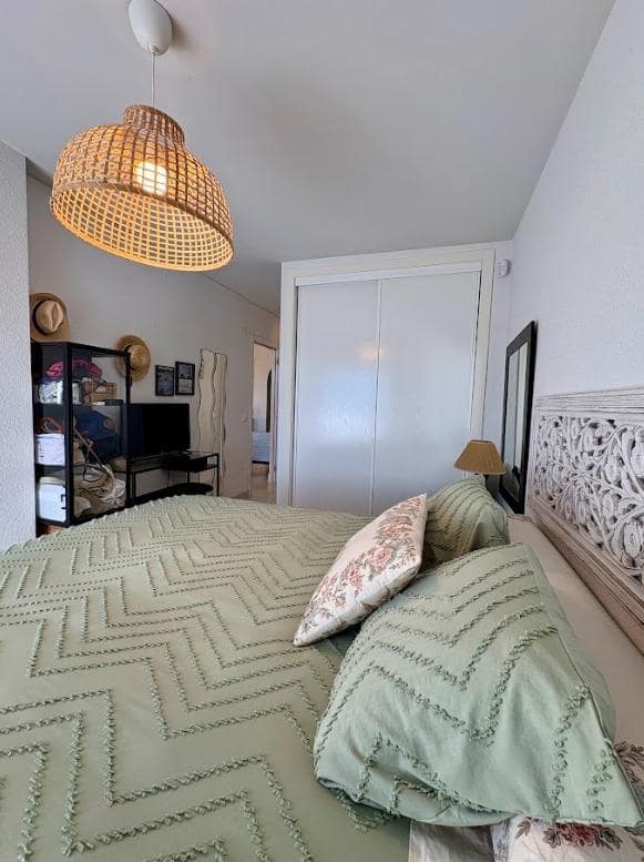2 soverom Leilighet til salgs i Riviera del Sol med svømmebasseng garasje - € 339 000 (Ref: 10174657)