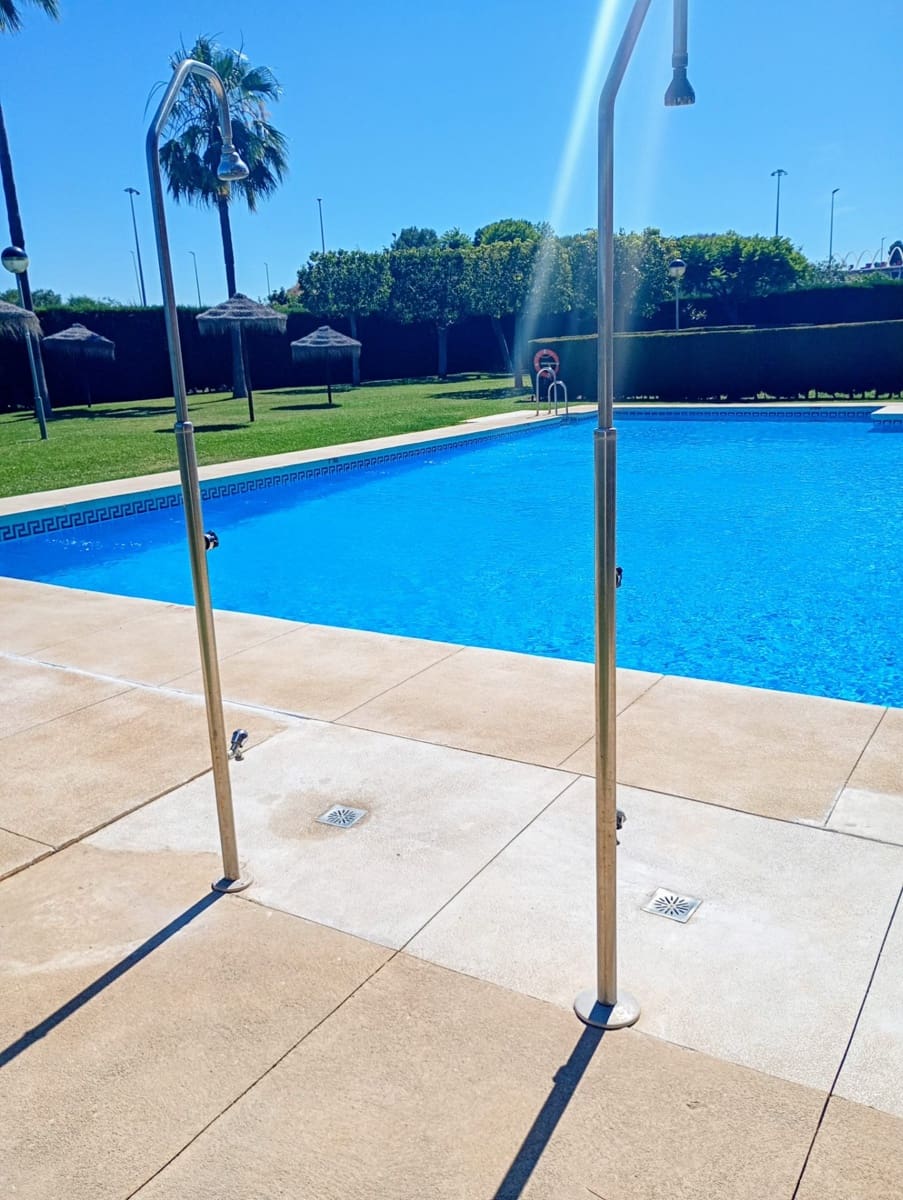 2 soverom Leilighet til salgs i Riviera del Sol med svømmebasseng garasje - € 339 000 (Ref: 10174657)