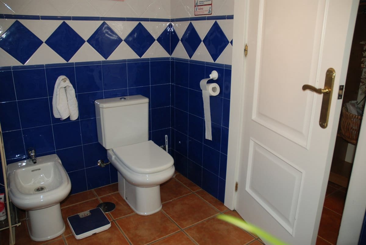 6 Zimmer Villa zu vermieten in Alhaurin de la Torre mit Pool Garage - 3.400 € (Ref: 6931822)