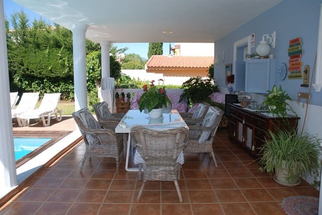 6 Zimmer Villa zu vermieten in Alhaurín de la Torre mit Pool Garage - 3.400 € (Ref: 6931822)