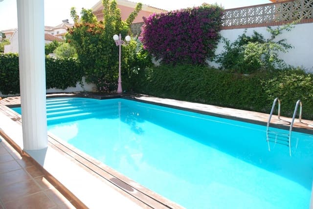 6 Zimmer Villa zu vermieten in Alhaurín de la Torre mit Pool Garage - 3.400 € (Ref: 6931822)
