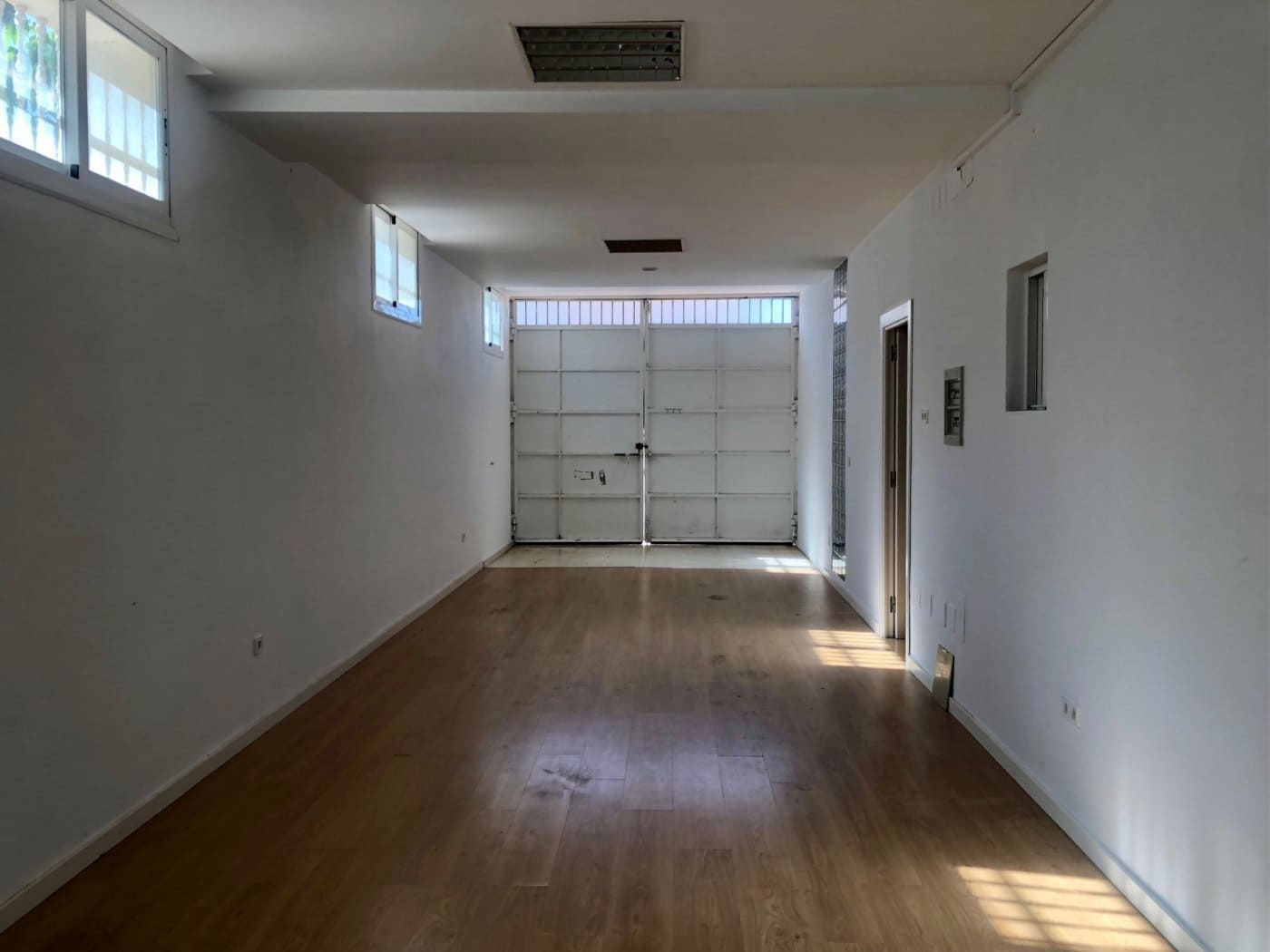 6 Zimmer Villa zu vermieten in Alhaurin de la Torre mit Pool Garage - 3.400 € (Ref: 6931822)
