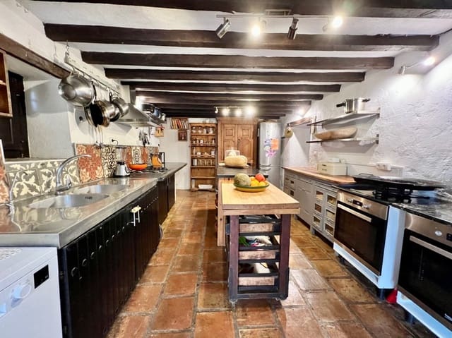 14 slaapkamer Finca/Landhuis te koop in Pizarra met zwembad - € 1.150.000 (Ref: 7233761)