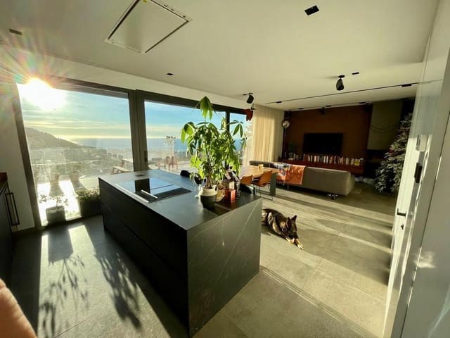 5 bedroom Villa for sale in Mijas with pool - € 1,600,000 (Ref: 8568478)