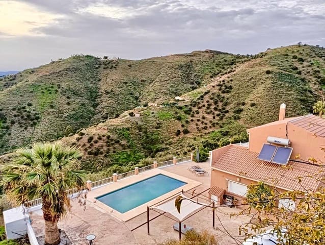 3 soveværelse Villa til salg i Arenas med swimmingpool garage - € 468.000 (Ref: 8813341)