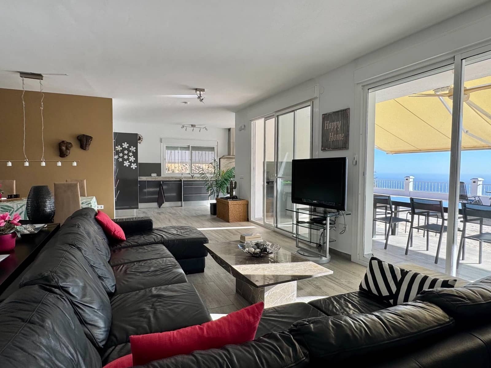 3 soveværelse Villa til salg i Arenas med swimmingpool garage - € 468.000 (Ref: 8813341)