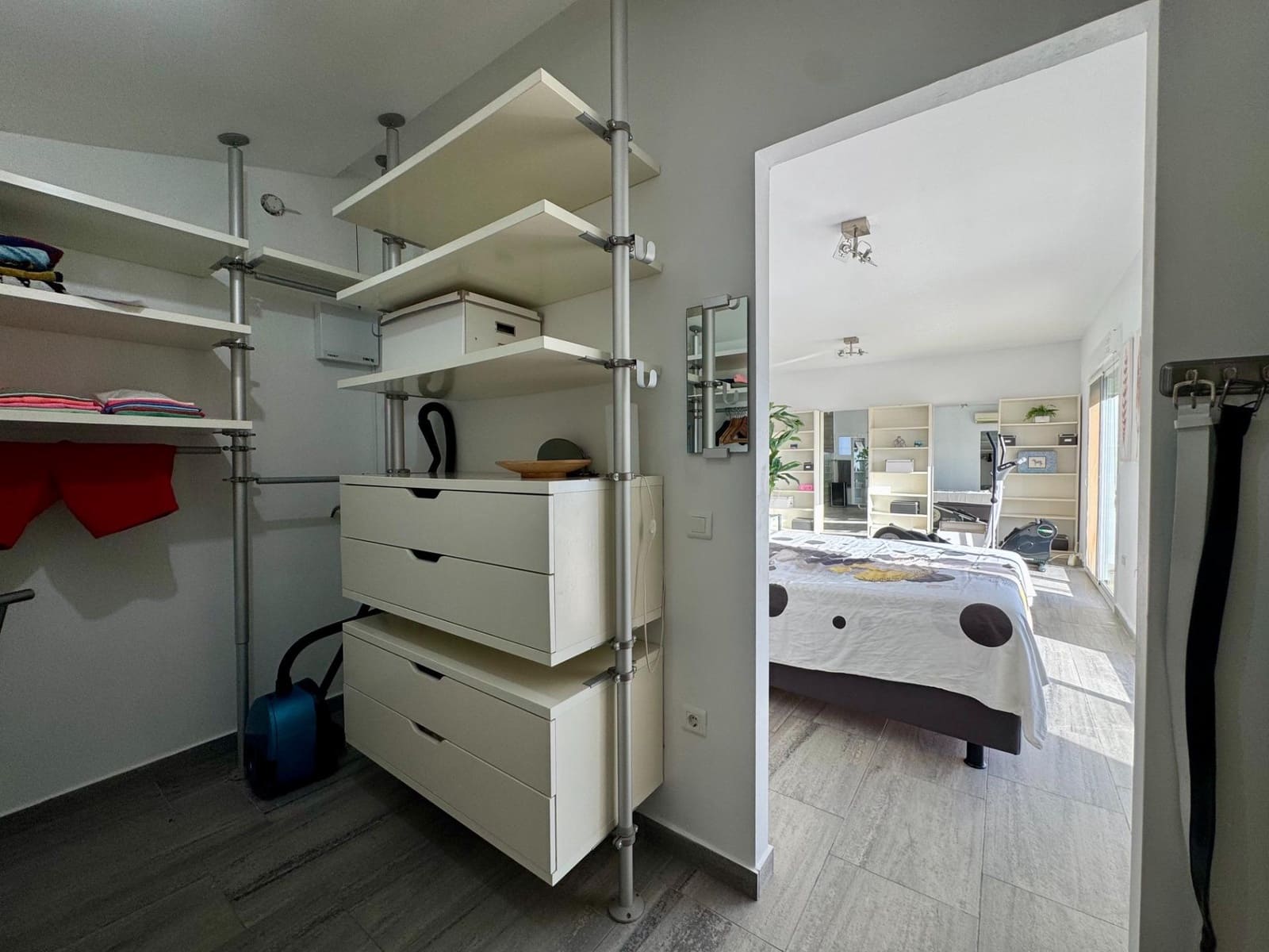 3 soveværelse Villa til salg i Arenas med swimmingpool garage - € 468.000 (Ref: 8813341)